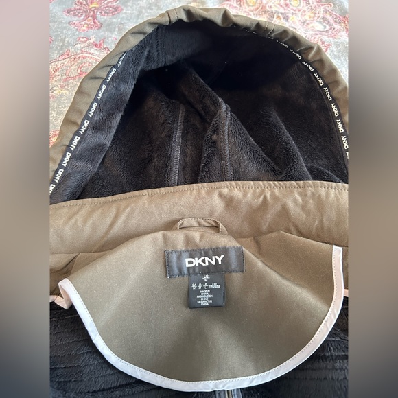 DKNY soft shell jacket size M - Picture 4 of 8